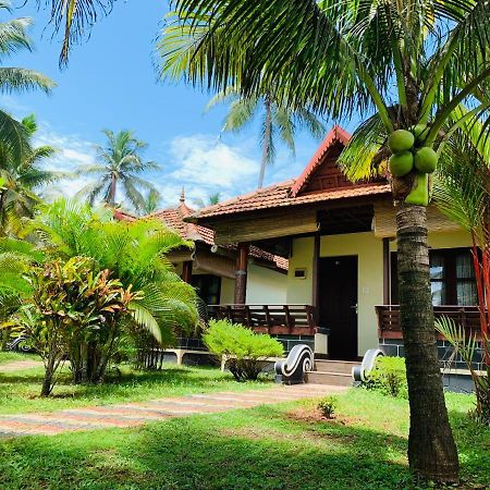 Maadathil Cottages Varkala Esterno foto