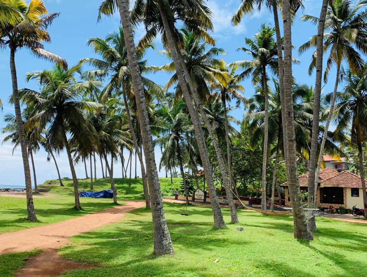 Maadathil Cottages Varkala Esterno foto