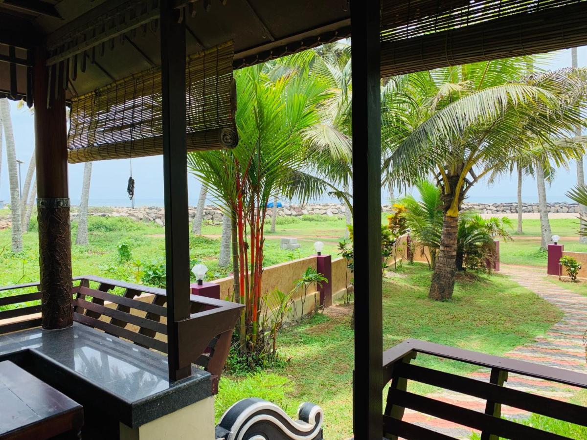 Maadathil Cottages Varkala Esterno foto