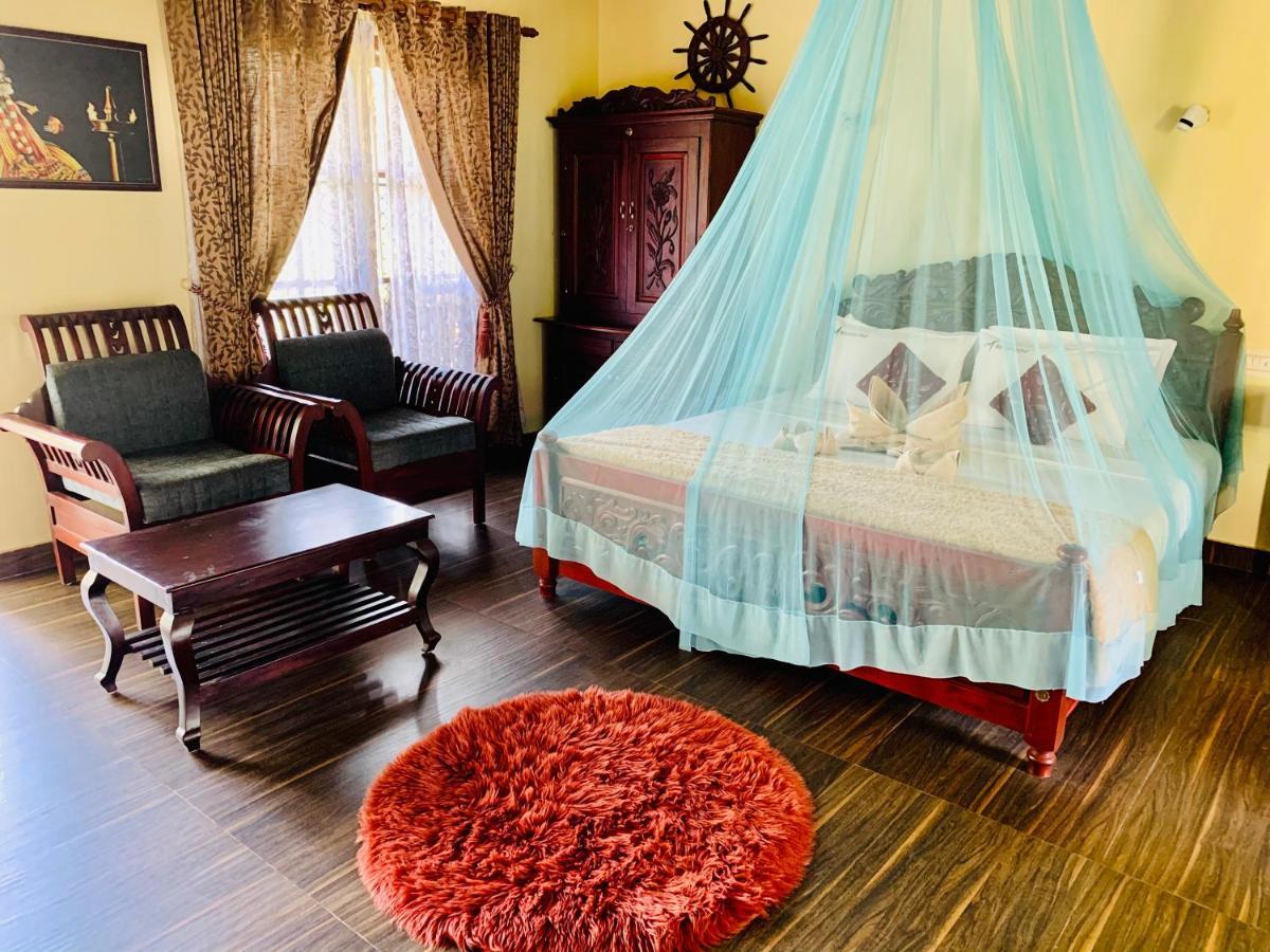 Maadathil Cottages Varkala Esterno foto