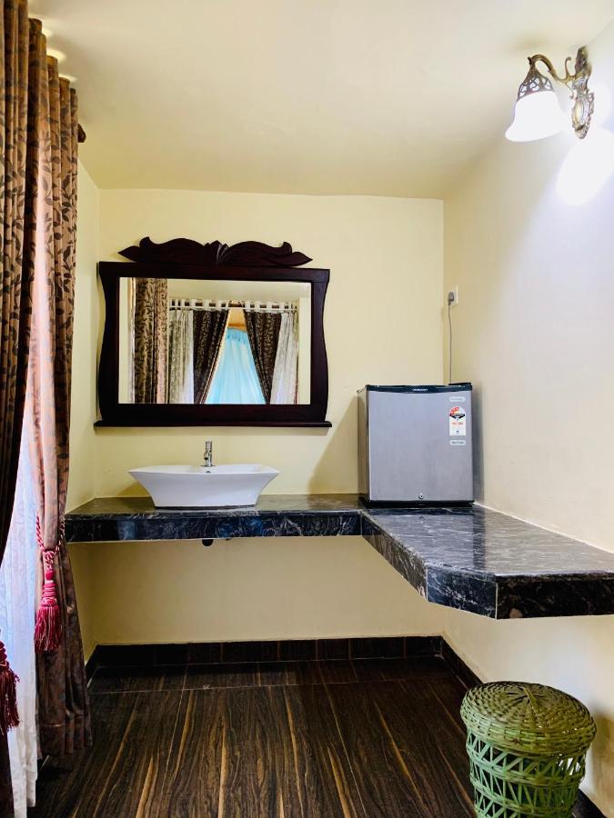 Maadathil Cottages Varkala Esterno foto