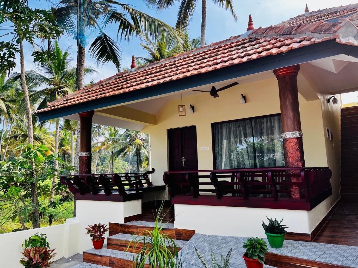 Maadathil Cottages Varkala Esterno foto