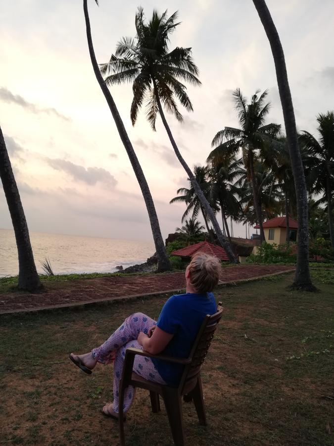 Maadathil Cottages Varkala Esterno foto
