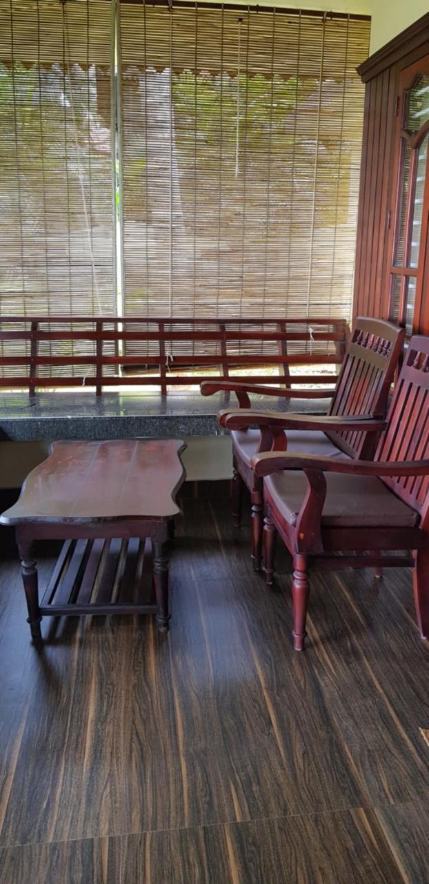 Maadathil Cottages Varkala Esterno foto