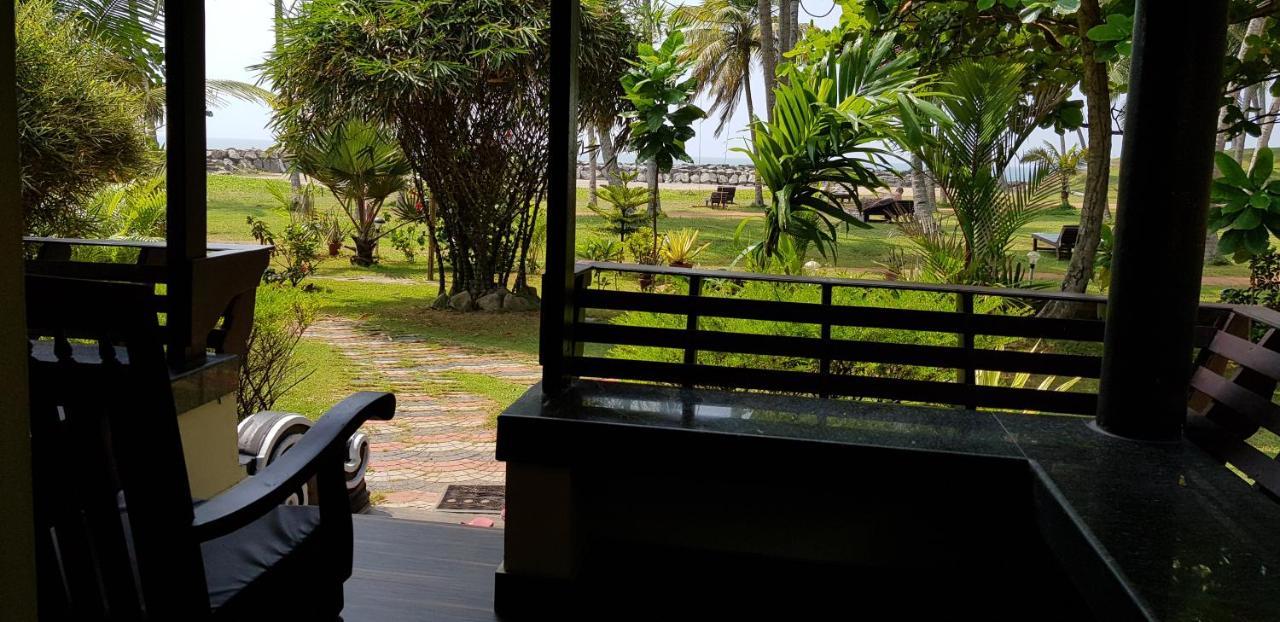 Maadathil Cottages Varkala Esterno foto