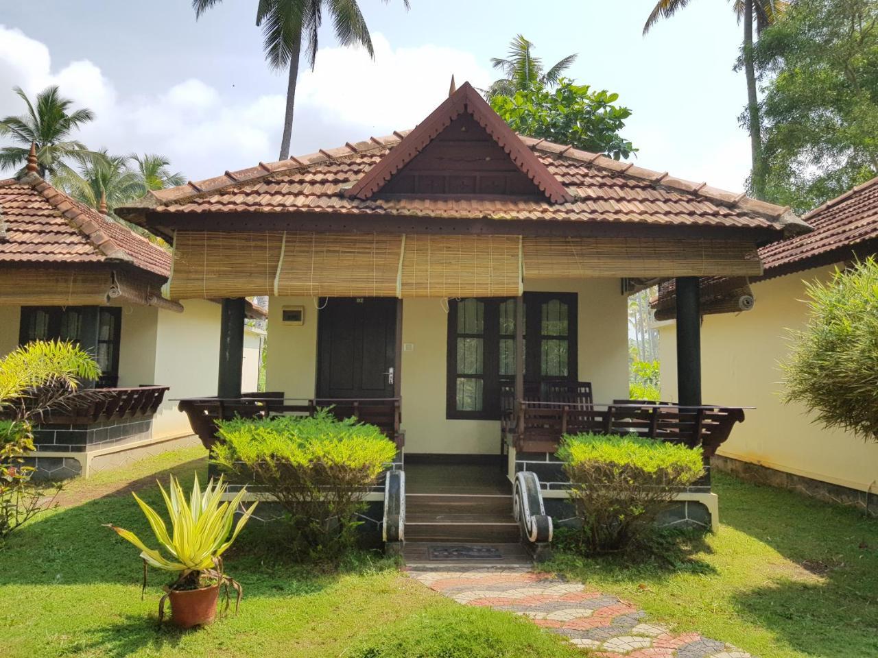 Maadathil Cottages Varkala Esterno foto